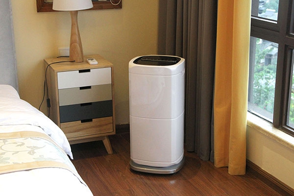 你好，我叫“回南天”，你看这水珠多爱我！