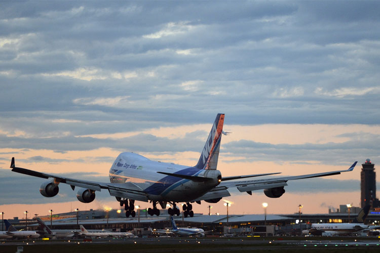 工业泡芙短视频APP官方下载地址确保机场仪表着陆导航系统精准_泡芙短视频APP官方下载地址厂家
