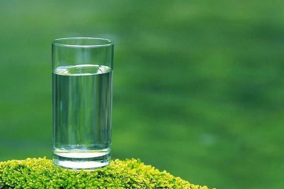 加湿器使用四种类型的水_泡芙短视频APP官方下载地址厂家