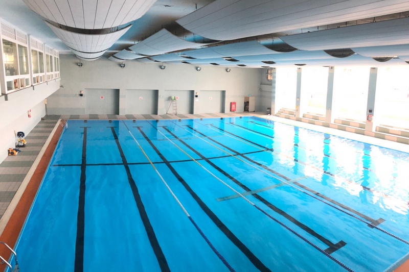 室内泳池潮湿不用怕，泳池泡芙短视频APP官方下载地址来除湿